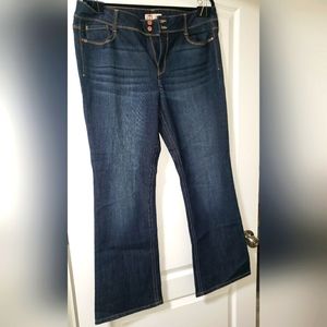 Lei Sophia Hipster Flare Dark Wash High Rise Embellished Jeans 19 Juniors